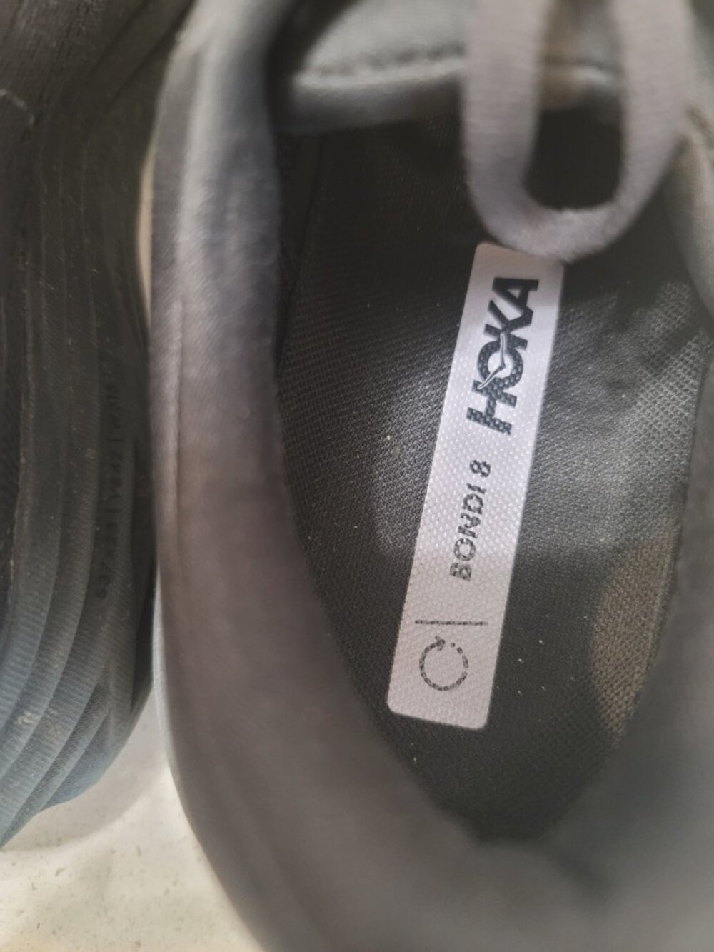 Hoka One One Bondi 8 Black Athletic Running Shoes Sneakers Men's Size 11 2E - Picture 4 of 8